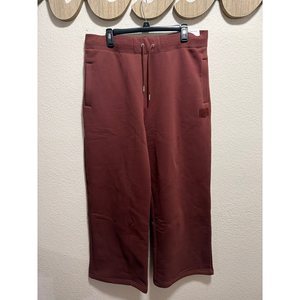 NWT JORDAN Sweatpants SIZE XL